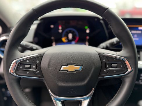 Used 2024 Chevrolet Trax LT w/ Driver Confidence Package image 24