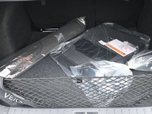 New 2025 Nissan Versa SV w/ Trunk Package FWD image 27