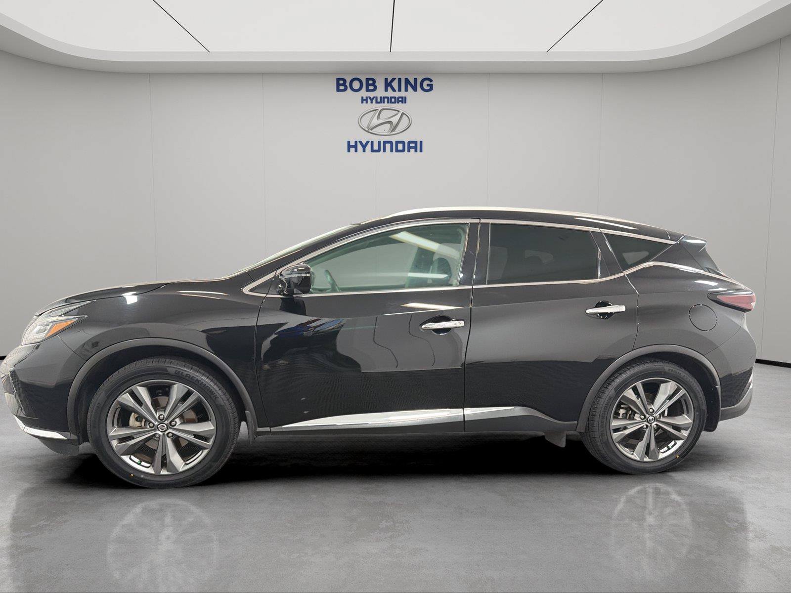 Used 2020 Nissan Murano Platinum w/ Cargo Package FWD image 2