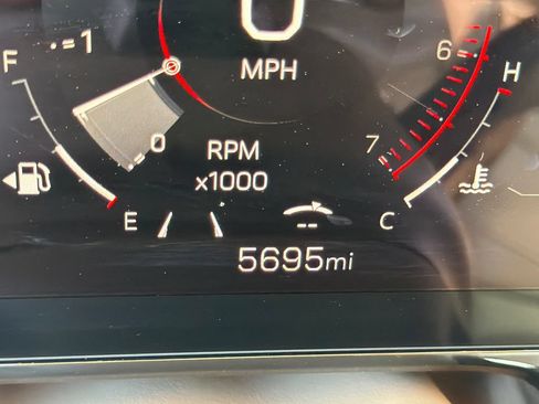 Used 2025 GMC Yukon Denali w/ Denali Reserve Package RWD image 18