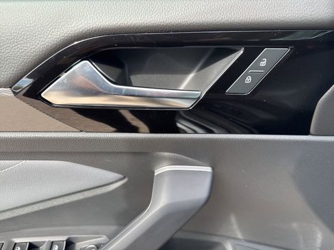 New 2025 Volkswagen Jetta SEL image 20