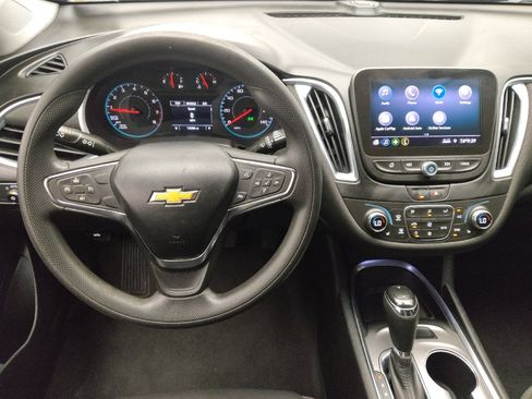 Used 2020 Chevrolet Malibu LT FWD image 22