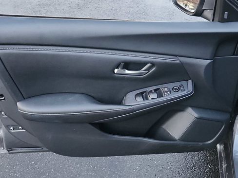 Used 2024 Nissan Sentra SV image 12