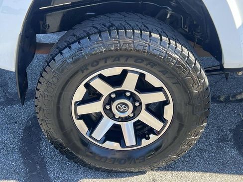 Used 2023 Toyota 4Runner TRD Off-Road Premium image 17