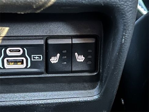 Certified 2023 Jeep Grand Cherokee Limited w/ Black Appearance Package image 39