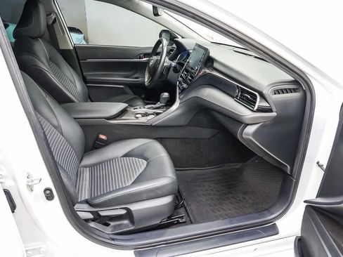 Used 2024 Toyota Camry SE w/ Audio Upgrade Package FWD image 17