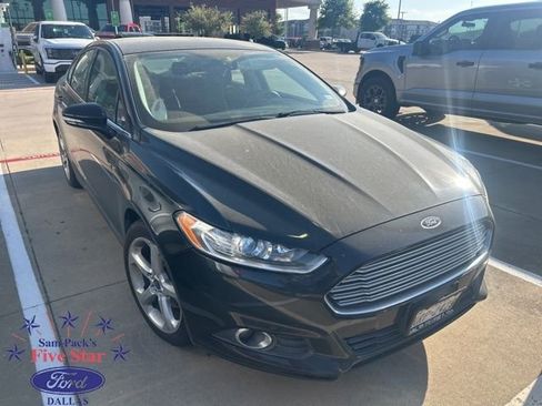 Used 2016 Ford Fusion SE w/ Equipment Group 201A image 1