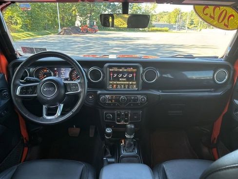 Used 2023 Jeep Wrangler Altitude image 21