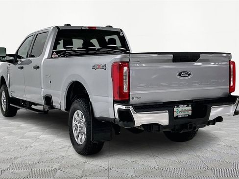 Used 2023 Ford F350 XLT image 4