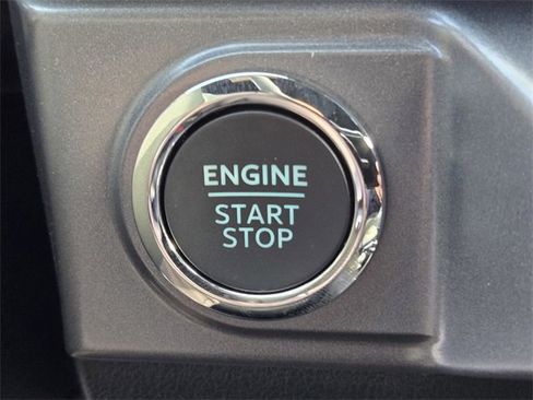 New 2025 Ford F150 XLT w/ Equipment Group 303A High image 21