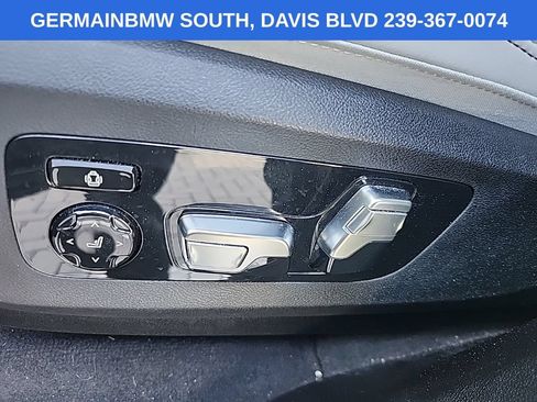 Used 2025 BMW X7 xDrive40i w/ M Sport Package AWD/4WD image 22