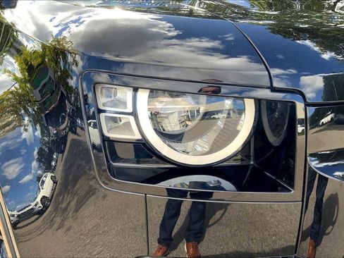 Used 2020 Land Rover Defender 110 S image 23