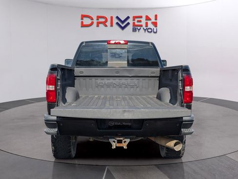 Used 2017 GMC Sierra 2500 Denali w/ Duramax Plus Package image 5