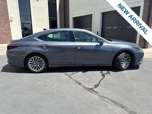 Used 2019 Lexus ES 350 w/ Accessory Package FWD image 8