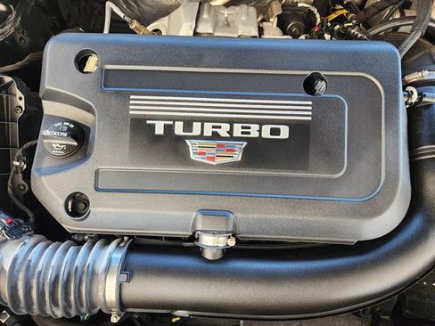 Used 2022 Cadillac XT4 Sport w/ Enhanced Visibility Package image 22