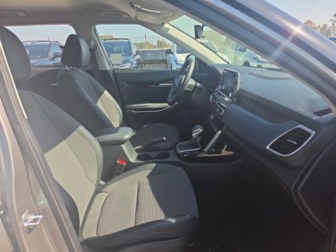 Used 2023 Kia Seltos S FWD image 18