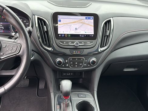 Used 2022 Chevrolet Equinox RS w/ RS Leather Package image 21