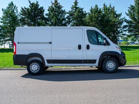 Used 2023 RAM ProMaster 2500 image 7