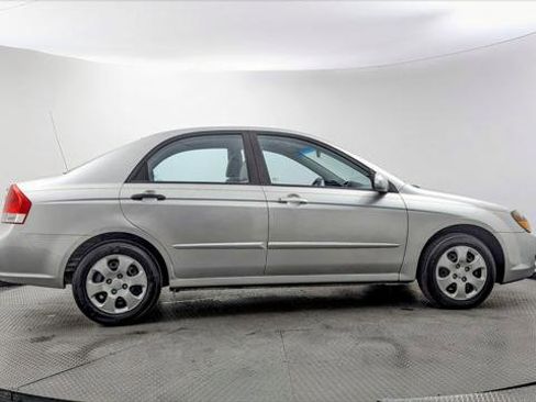 Used 2009 Kia Spectra LX FWD image 9