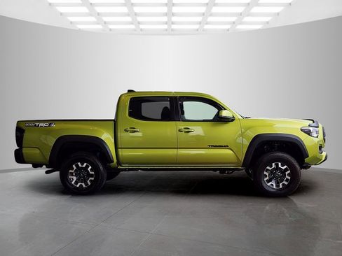 Used 2023 Toyota Tacoma TRD Off-Road image 3