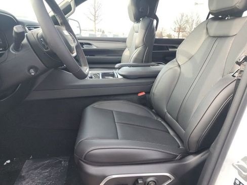 New 2026 Jeep Grand Wagoneer 4X4 image 21