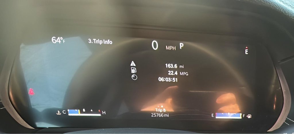 Used 2023 Jeep Grand Cherokee Limited AWD/4WD image 4