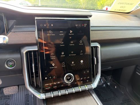 Used 2024 GMC Acadia Denali w/ LPO, Floor Liner Package FWD image 25