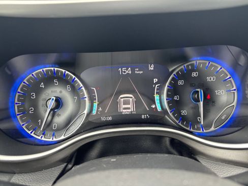 Used 2022 Chrysler Pacifica Touring-L FWD image 43