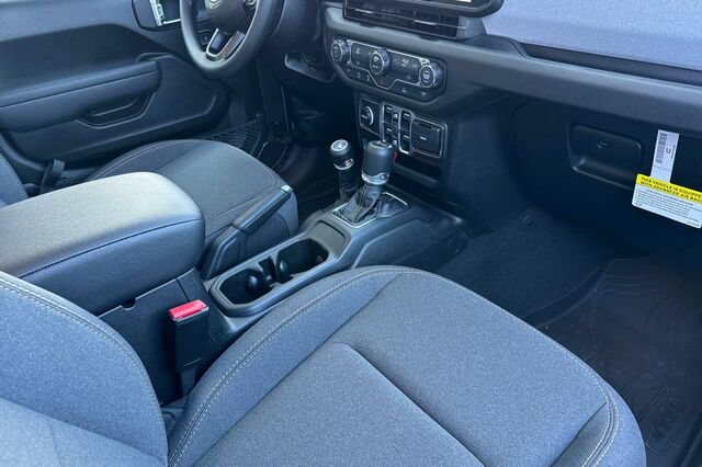 New 2026 Jeep Gladiator Sport AWD/4WD image 12