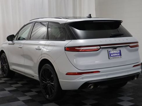 Used 2025 Lincoln Corsair Premiere w/ Equipment Group 101A image 17