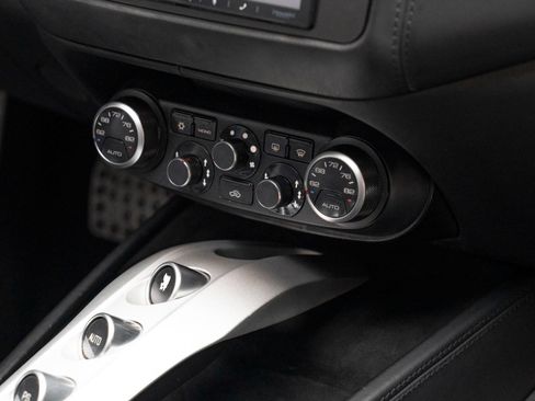 Used 2016 Ferrari California T RWD image 45