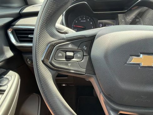 Used 2023 Chevrolet TrailBlazer LT FWD image 41