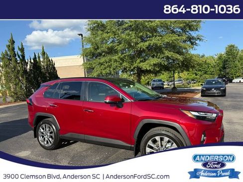 Used 2025 Toyota RAV4 XLE AWD/4WD image 1