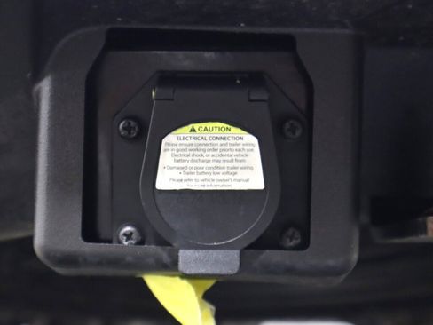 Used 2024 Kia Telluride EX w/ EX Captain's Chair Package FWD image 39