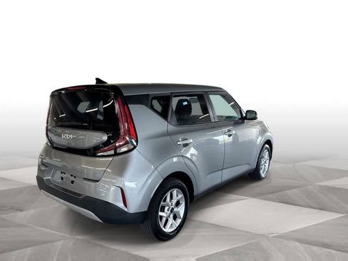 Used 2023 Kia Soul LX w/ Option Group 015 FWD image 8