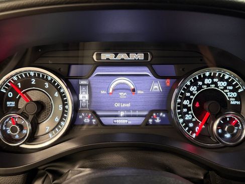 Used 2025 RAM 1500 Big Horn AWD/4WD image 22