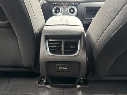 Used 2022 Chevrolet Blazer LT FWD image 28
