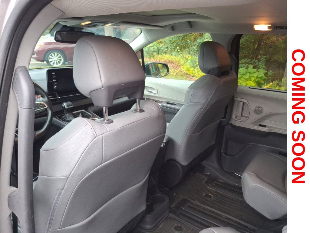 Used 2022 Toyota Sienna XLE FWD image 12