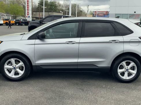 Used 2020 Ford Edge SE image 5