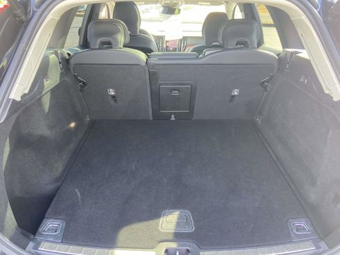 Certified 2024 Volvo XC60 B5 Plus image 12