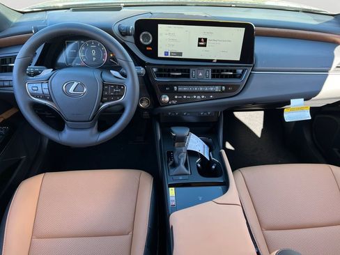 New 2025 Lexus ES 350 w/ Premium Package image 9