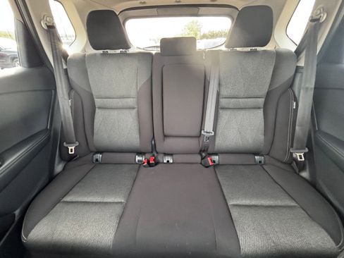 Used 2025 Nissan Rogue SV image 39