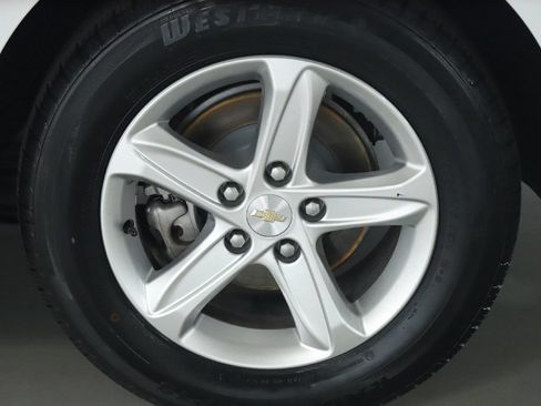 Used 2024 Chevrolet Malibu LT FWD image 37
