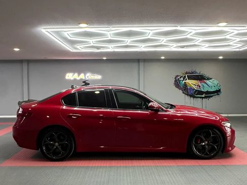 Used 2018 Alfa Romeo Giulia Ti Sport w/ Quick Order Package 22U Sport RWD image 7