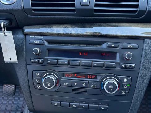 Used 2009 BMW 128i Convertible image 22