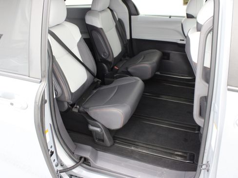 Used 2023 Toyota Sienna XSE w/ XSE Plus Package AWD/4WD image 37