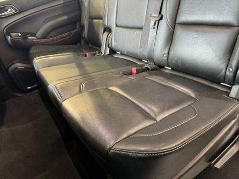 Used 2019 Chevrolet Suburban LT AWD/4WD image 7