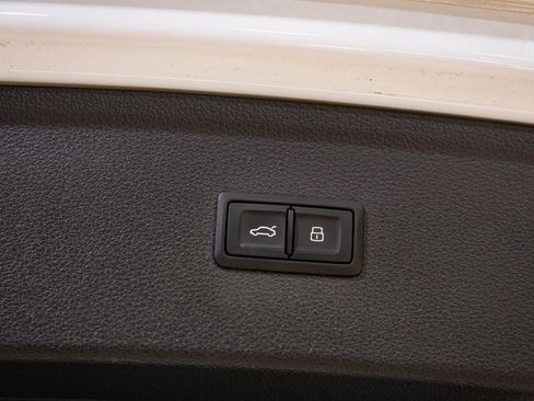 Used 2018 Audi Q5 2.0T Premium Plus w/ Premium Plus Package image 31