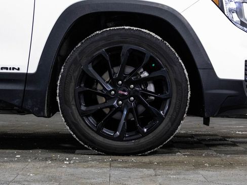 Used 2023 GMC Terrain SLE w/ Driver Convenience Package image 42