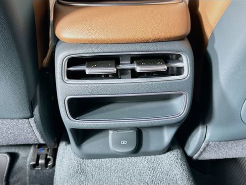 New 2026 Genesis GV70 2.5T Advanced AWD/4WD image 18